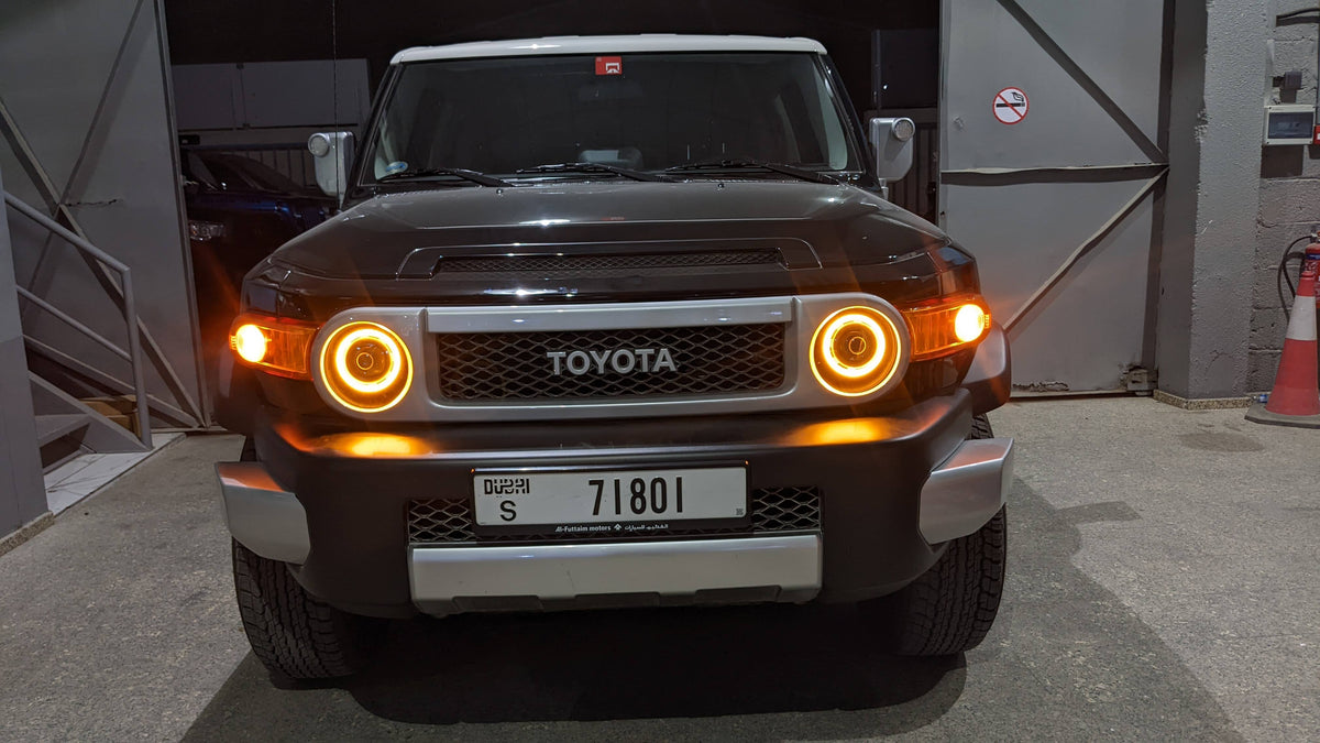 LED Headlights With Black Grille For 2007-15 Toyota FJ Cruiser W LED Headlights With Black Grille For 2007-15 Toyota FJ Cruiser W