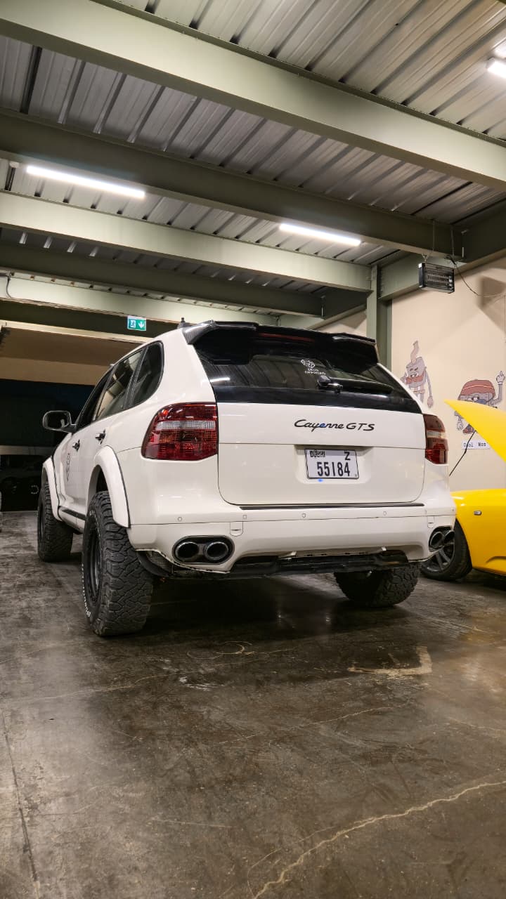 Porsche Cayenne Gen1  Fender Flares